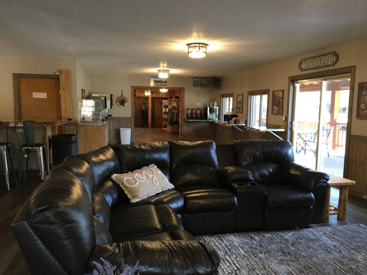 Rockerville Lodge & Cabins Keystone Luaran gambar