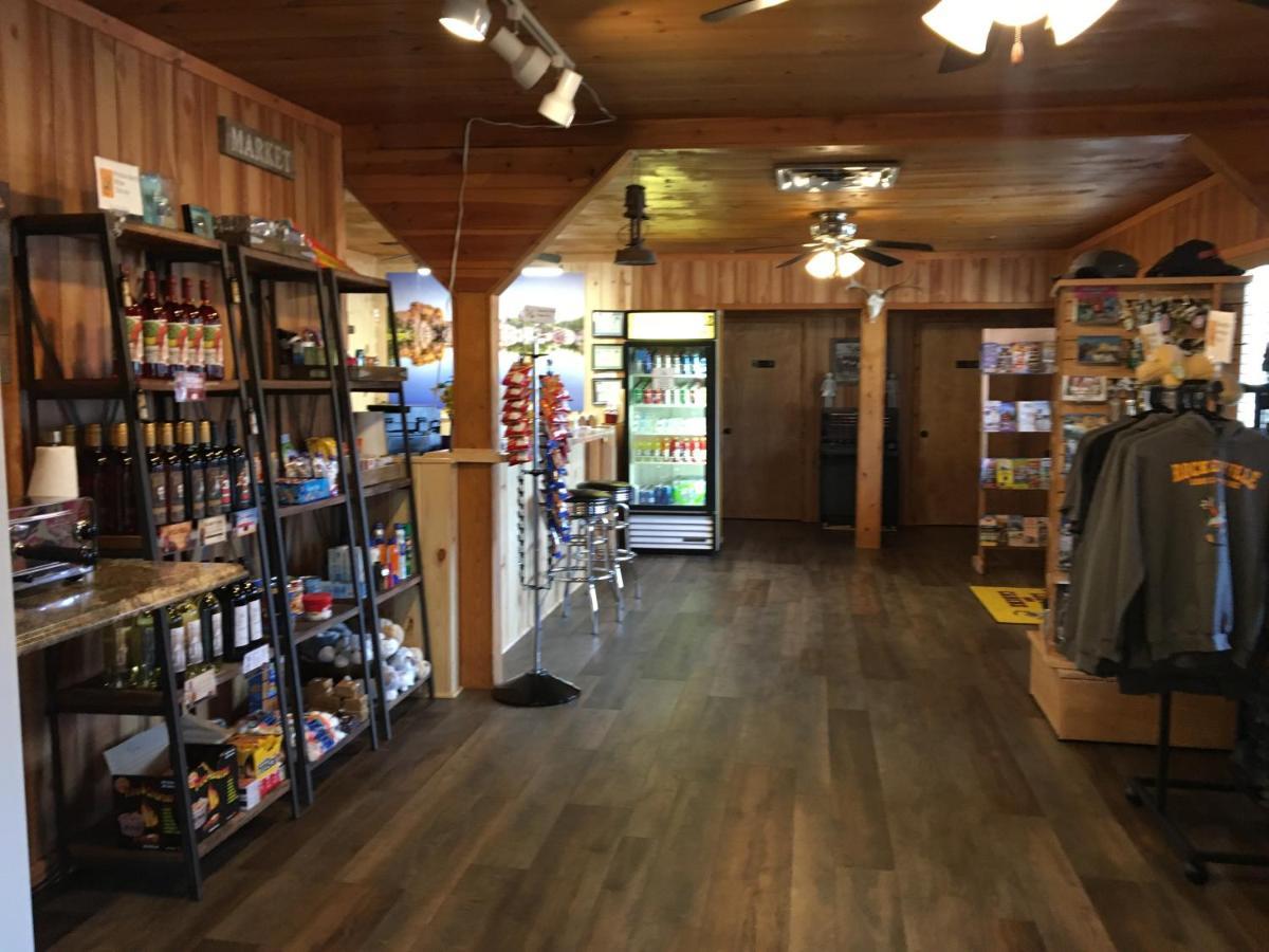 Rockerville Lodge & Cabins Keystone Luaran gambar